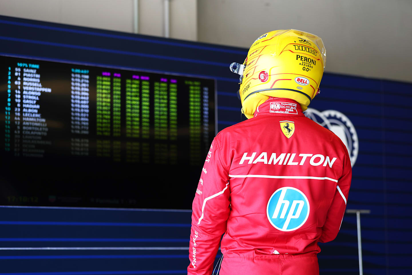 IMOLA, ITALIA - 17 DE MAYO: El duodécimo clasificado, Lewis Hamilton de Gran Bretaña y Scuderia