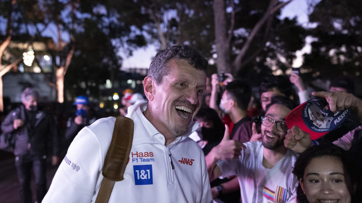 MELBOURNE, AUSTRALIA - 2022/04/07: Haas team principal Guenther Steiner leaves the circuit and