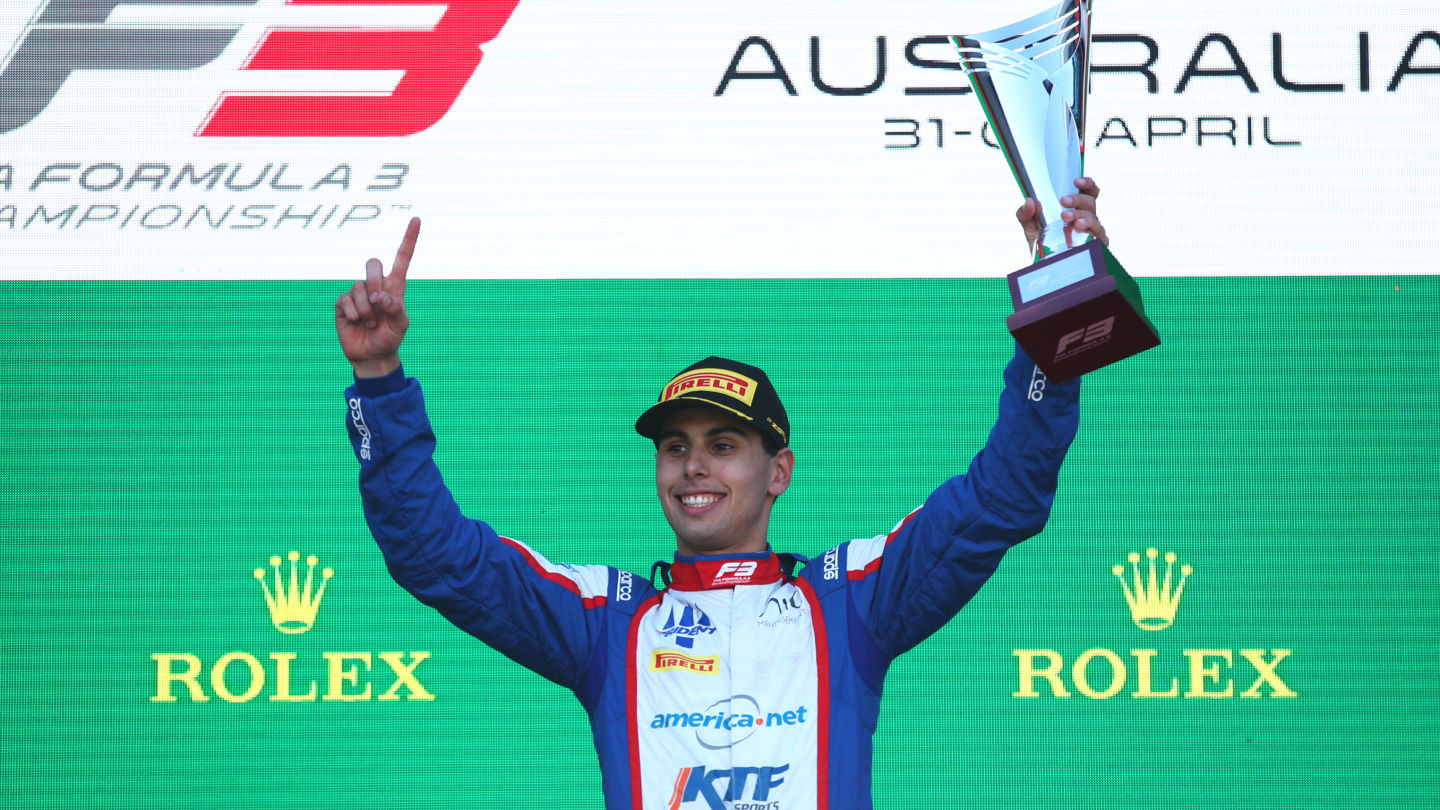 MELBOURNE, AUSTRALIA - APRIL 02: Race winner Gabriel Bortoleto of Brazil and Trident (5) celebrates