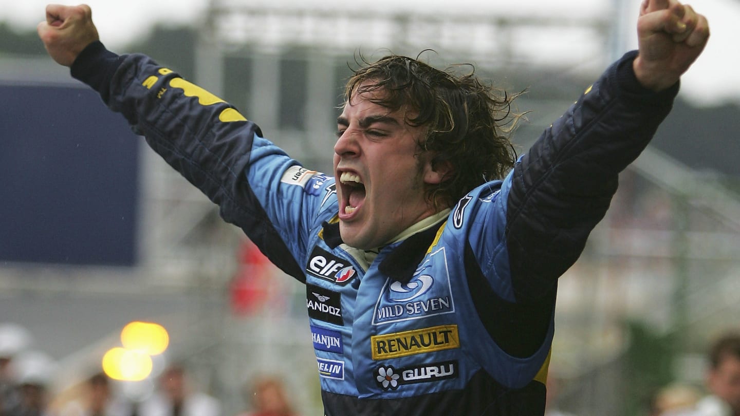 SAO PAULO, BRAZIL - SEPTEMBER 25:  Fernando Alonso of Spain and Renault celebrates winning the