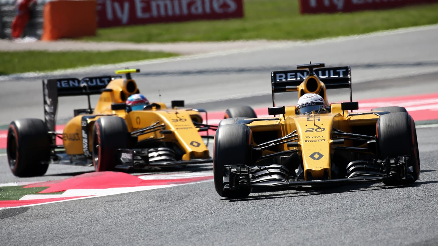 Kevin Magnussen and Jolyon Palmer during the race of the GP Spain of Formula 1, held at the