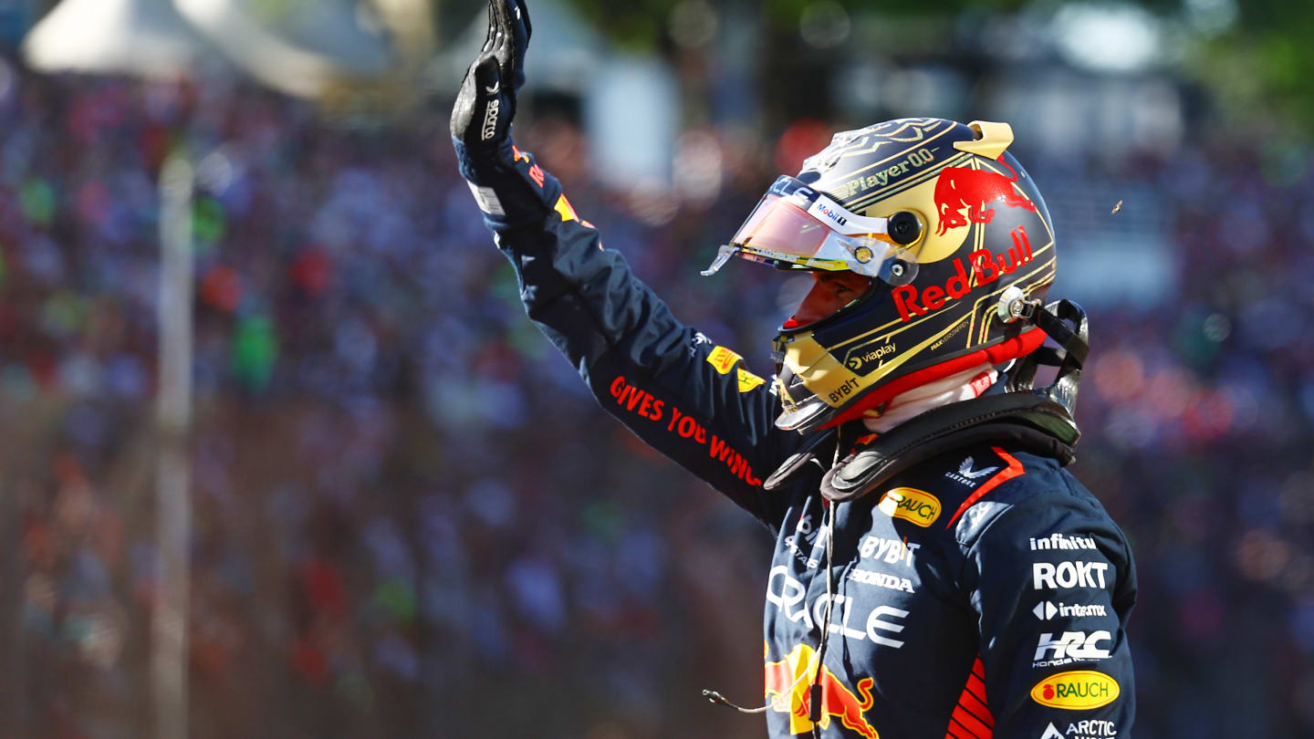 SAO PAULO, BRAZIL - NOVEMBER 04: Max Verstappen of the Netherlands driving the (1) Oracle Red Bull