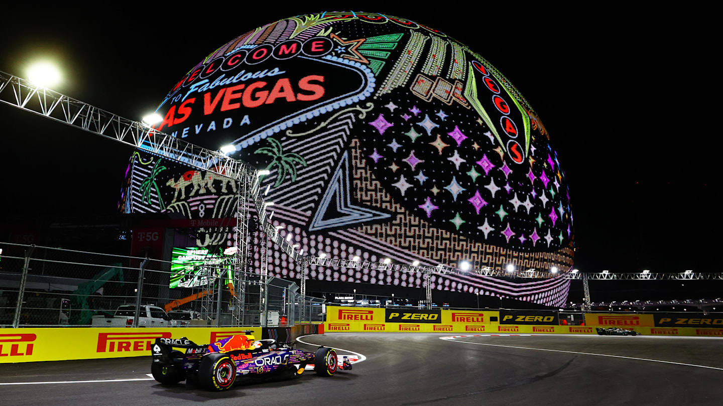LAS VEGAS, NEVADA - NOVEMBER 17: Max Verstappen of the Netherlands driving the (1) Oracle Red Bull