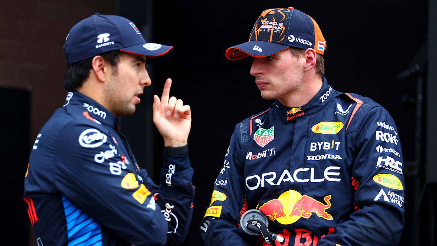 SPA, BÉLGICA - 27 DE JULIO: Max Verstappen, de los Países Bajos, y Oracle Red, clasificados en la pole position