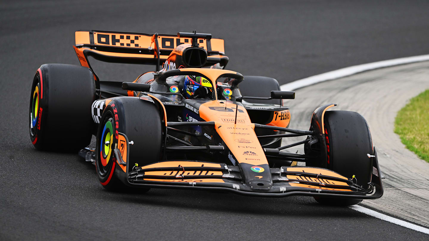 BUDAPEST, HUNGARY - JULY 20: Oscar Piastri of Australia driving the (81) McLaren MCL38 Mercedes on