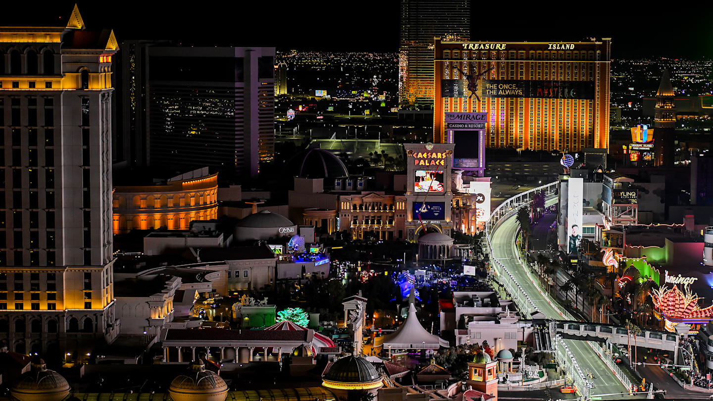 LAS VEGAS, NEVADA - NOVEMBER 21: Lewis Hamilton of Great Britain and Mercedes talks to the crowd on