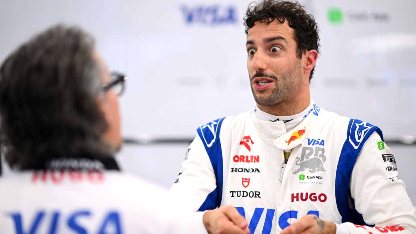 JEDDAH, SAUDI ARABIA - MARCH 08: Daniel Ricciardo of Australia and Visa Cash App RB talks with