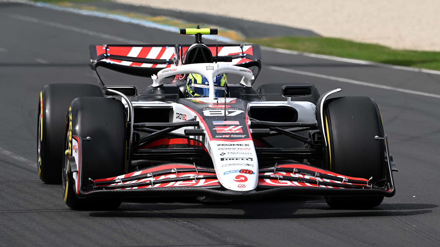 MELBOURNE, AUSTRALIA - MARCH 15: Oliver Bearman of Great Britain driving the (87) Haas F1 VF-25