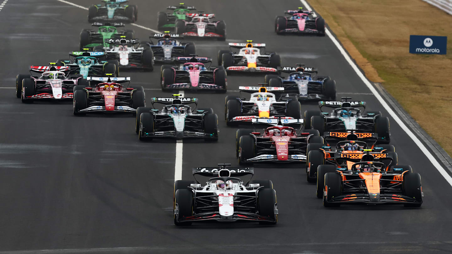 SUZUKA, JAPAN - APRIL 06: Max Verstappen of the Netherlands driving the (1) Oracle Red Bull Racing