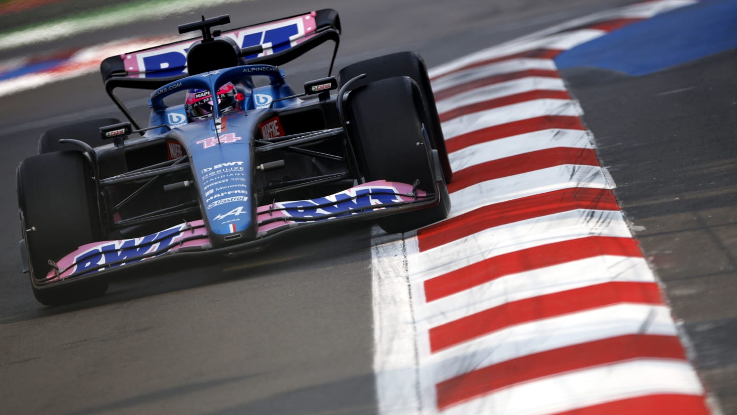 MEXICO CITY, MEXICO - OCTOBER 28: Fernando Alonso of Spain driving the (14) Alpine F1 A522 Renault