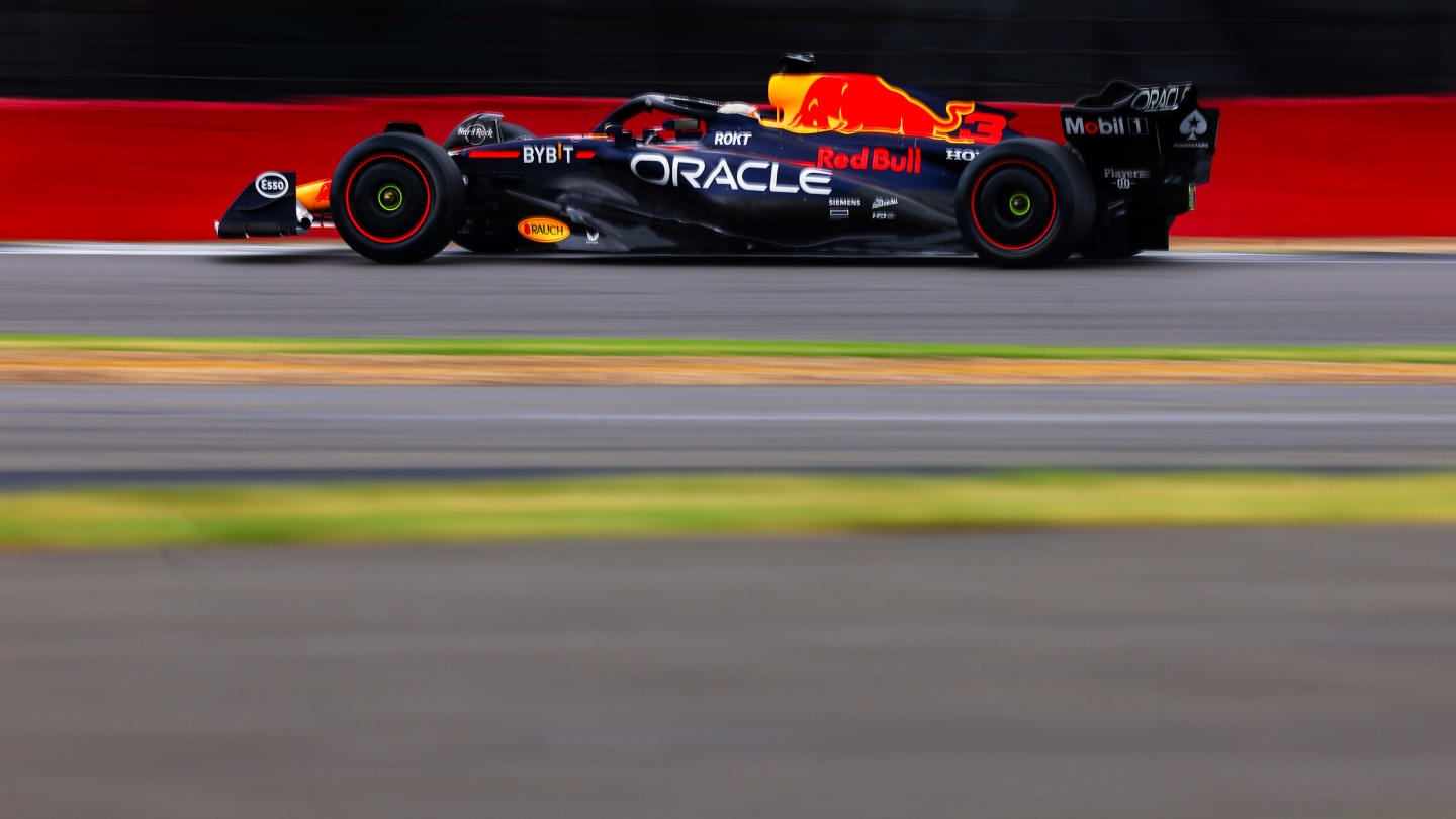 NORTHAMPTON, ENGLAND - JULY 11: Daniel Ricciardo of Australia driving the (3) Oracle Red Bull Racing RB19 on track during Formula 1 testing at Silverstone Circuit on July 11, 2023 in Northampton, England. (Photo by Mark Thompson/Getty Images)