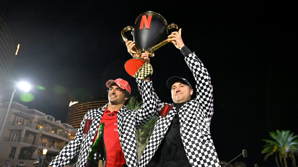 LAS VEGAS, NEVADA - NOVEMBER 14: (L-R) Carlos Sainz Jr. and Justin Thomas win The Netflix Cup, a