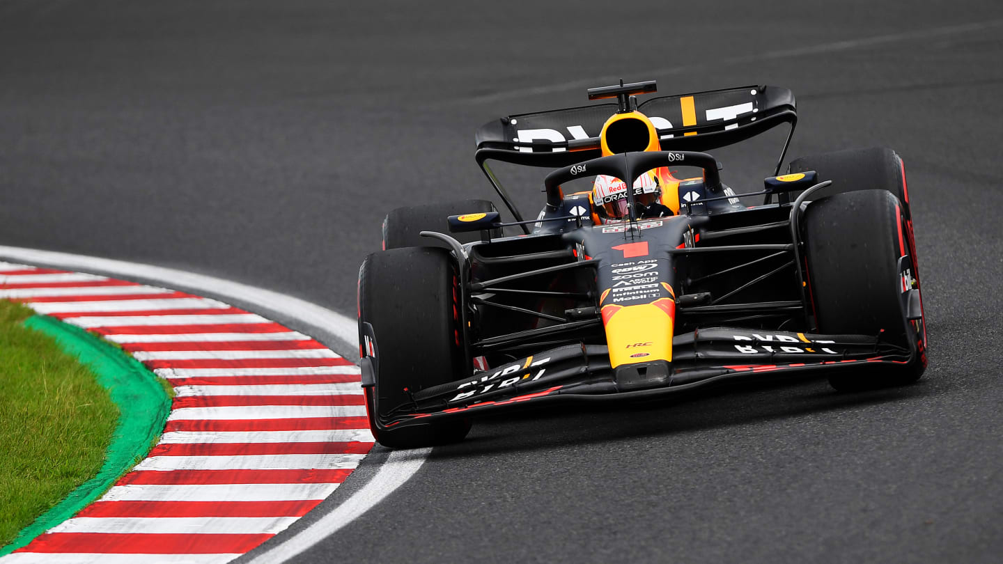 SUZUKA, JAPAN - SEPTEMBER 22: Max Verstappen of the Netherlands driving the (1) Oracle Red Bull
