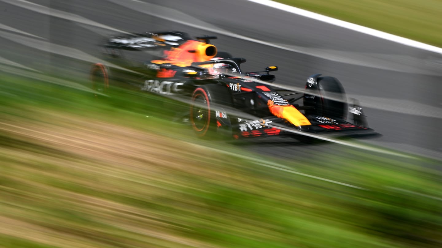 SUZUKA, JAPAN - SEPTEMBER 23: Max Verstappen of the Netherlands driving the (1) Oracle Red Bull