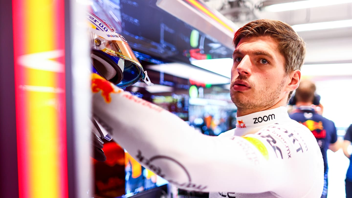 SINGAPUR, SINGAPUR - 20 DE SEPTIEMBRE: Max Verstappen de los Países Bajos y Oracle Red Bull Racing