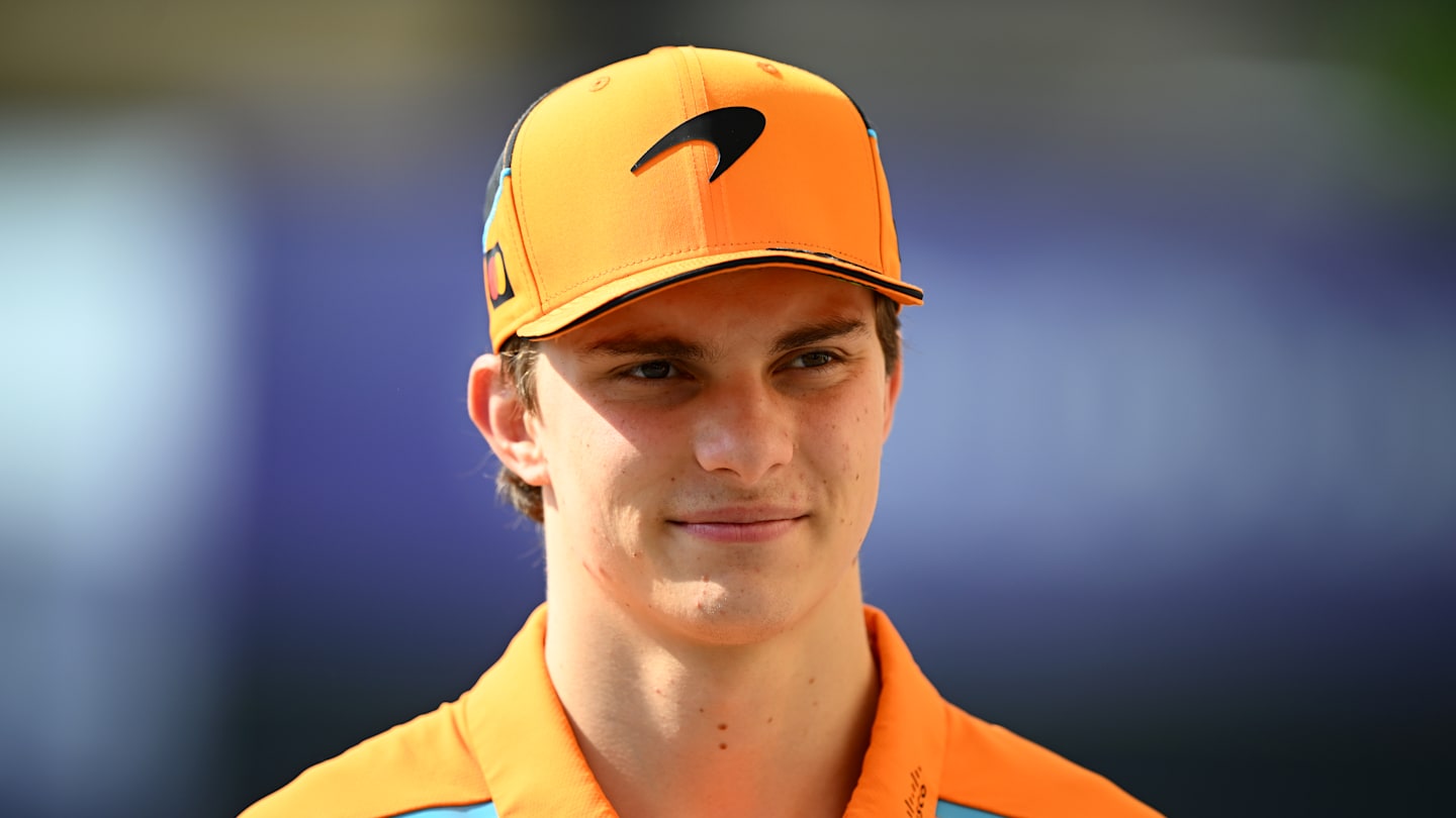 ABU DHABI, UNITED ARAB EMIRATES - DECEMBER 06: Oscar Piastri of Australia and McLaren walks in the
