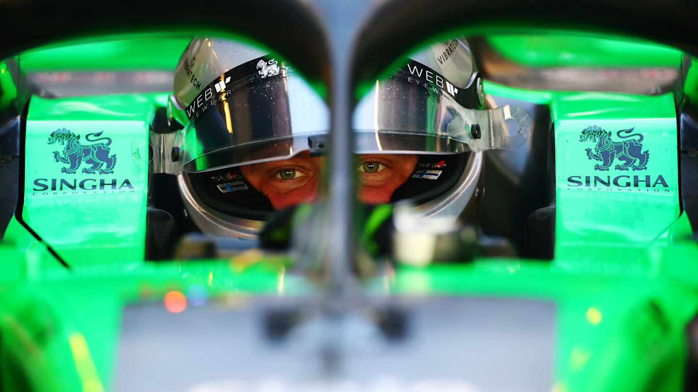 ABU DHABI, UNITED ARAB EMIRATES - DECEMBER 07: Valtteri Bottas of Finland and Stake F1 Team Kick