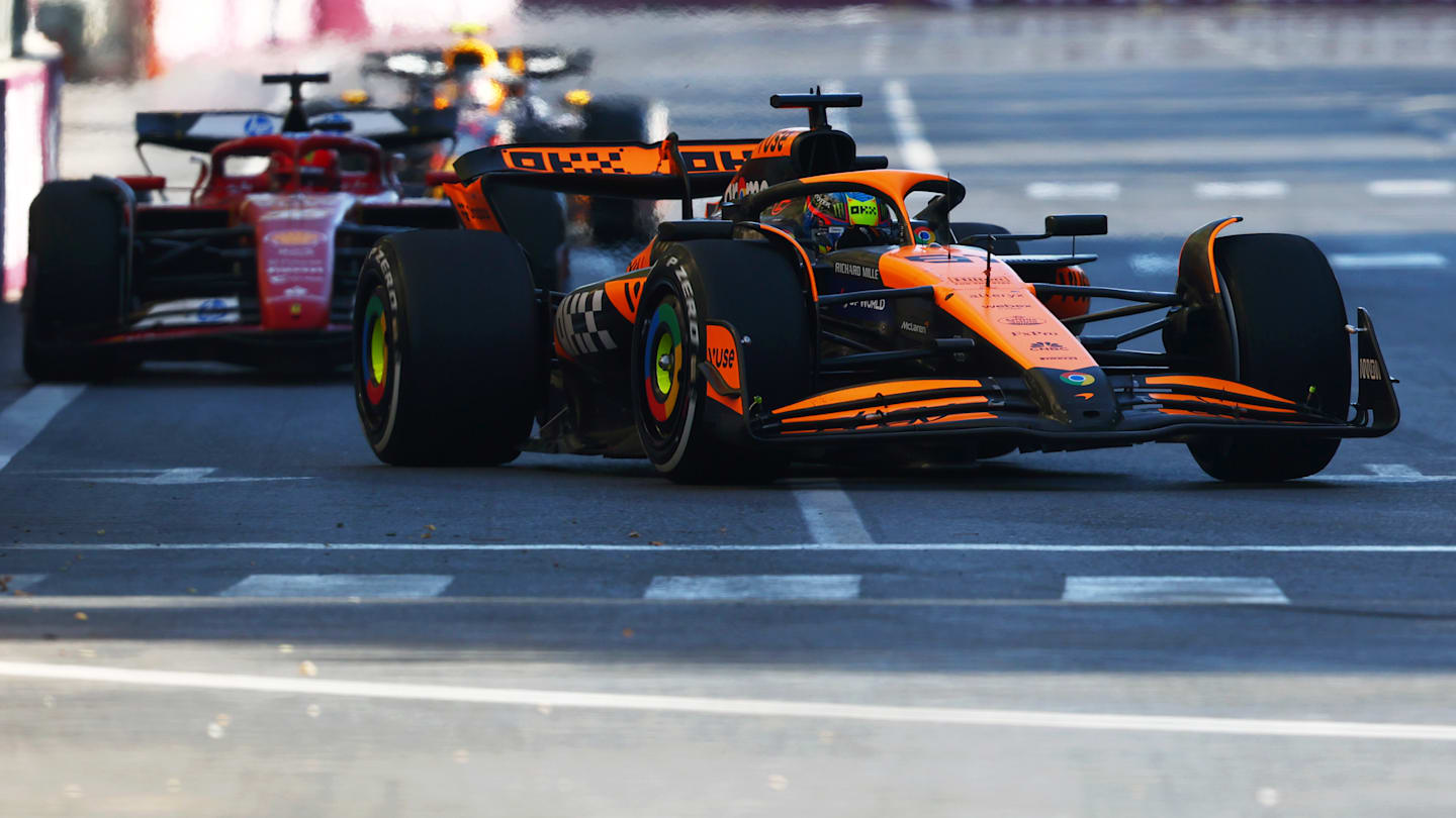 BAKU, AZERBAIJAN - SEPTEMBER 15: Oscar Piastri of Australia driving the (81) McLaren MCL38 Mercedes