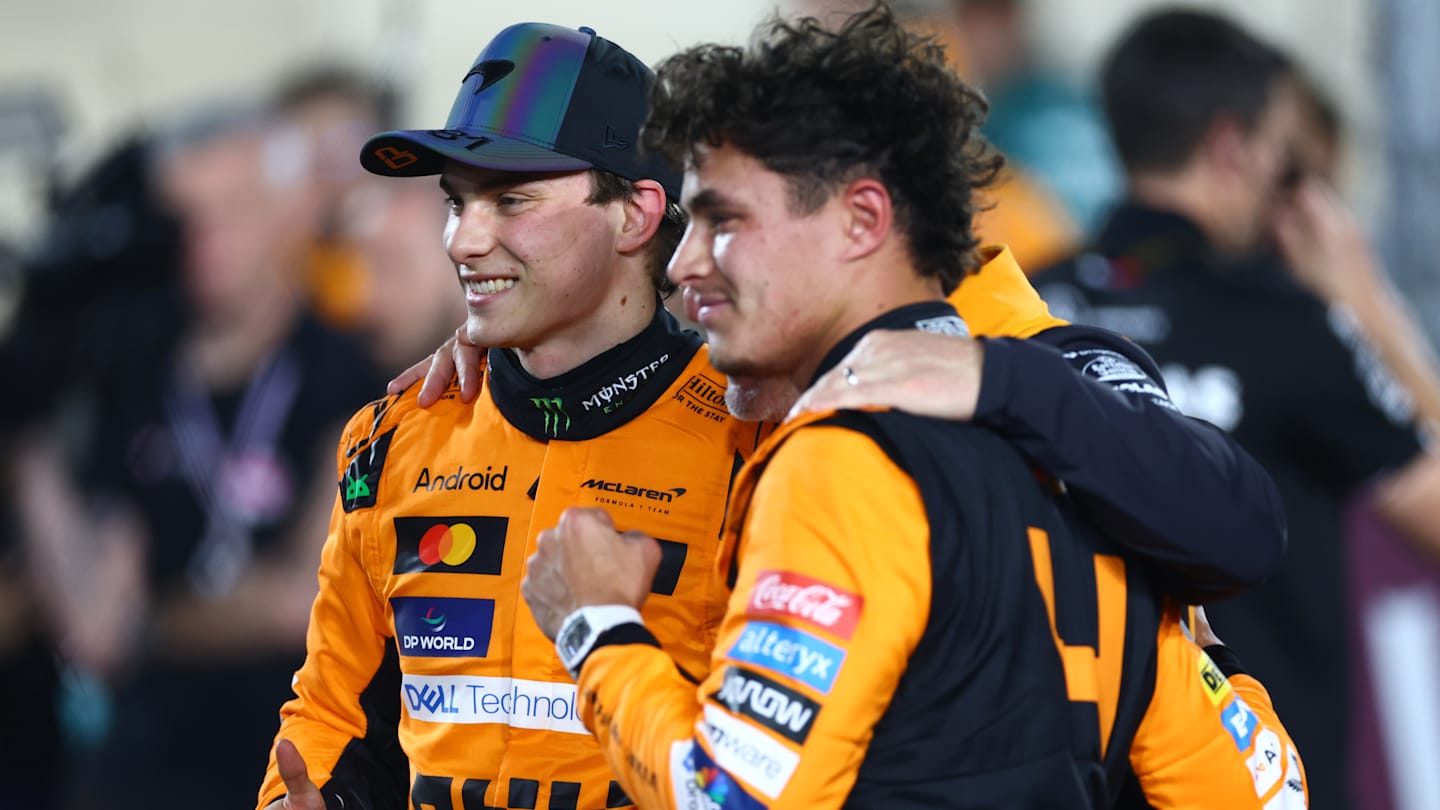 LUSAIL CITY, QATAR - NOVEMBER 30: Lando Norris of Great Britain driving the (4) McLaren MCL38