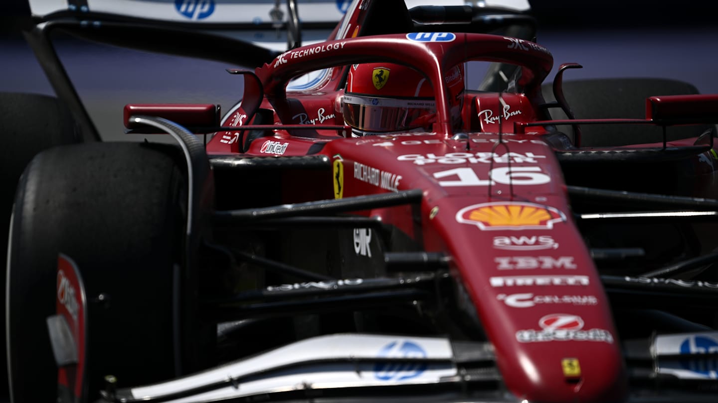 MONTREAL, QUEBEC - 15 DE JUNIO: Charles Leclerc de Mónaco conduciendo el (16) Scuderia Ferrari SF-25 en