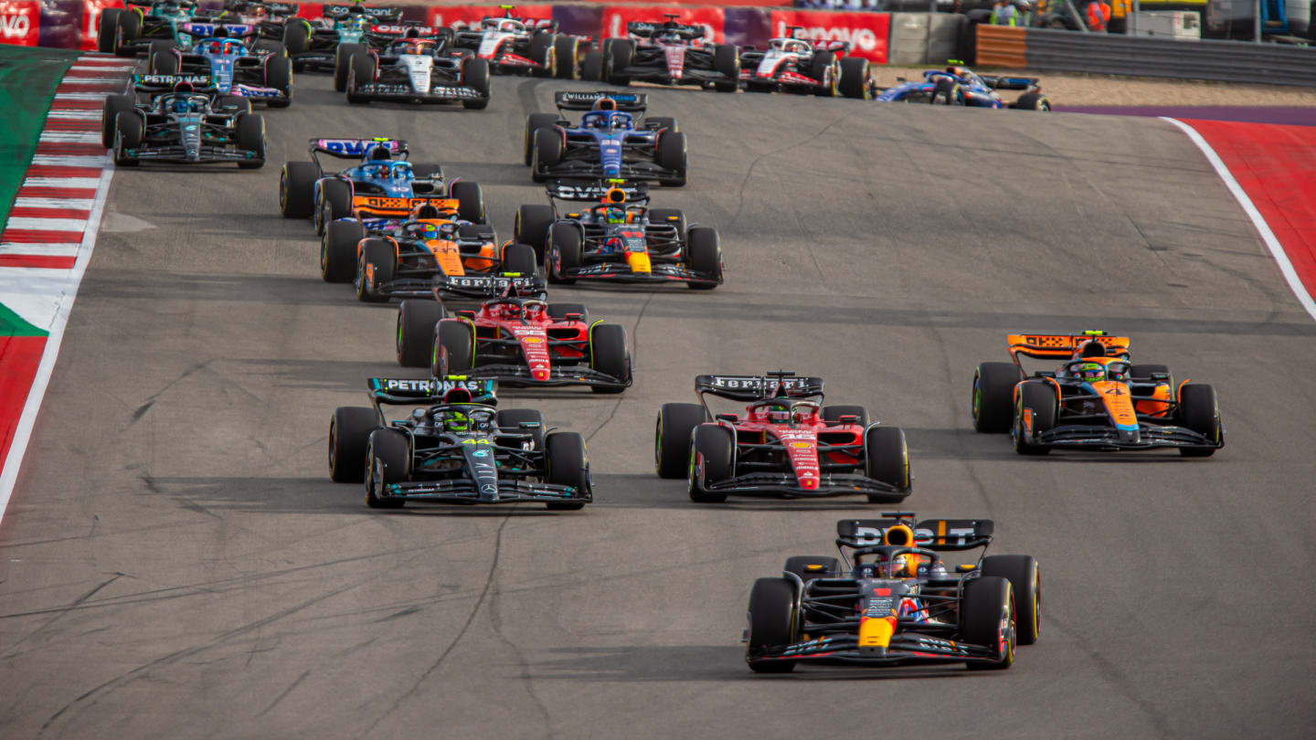 Max Verstappen of Netherlands driving the (1) Oracle Red Bull Racing RB19 Honda RBPT leed the start