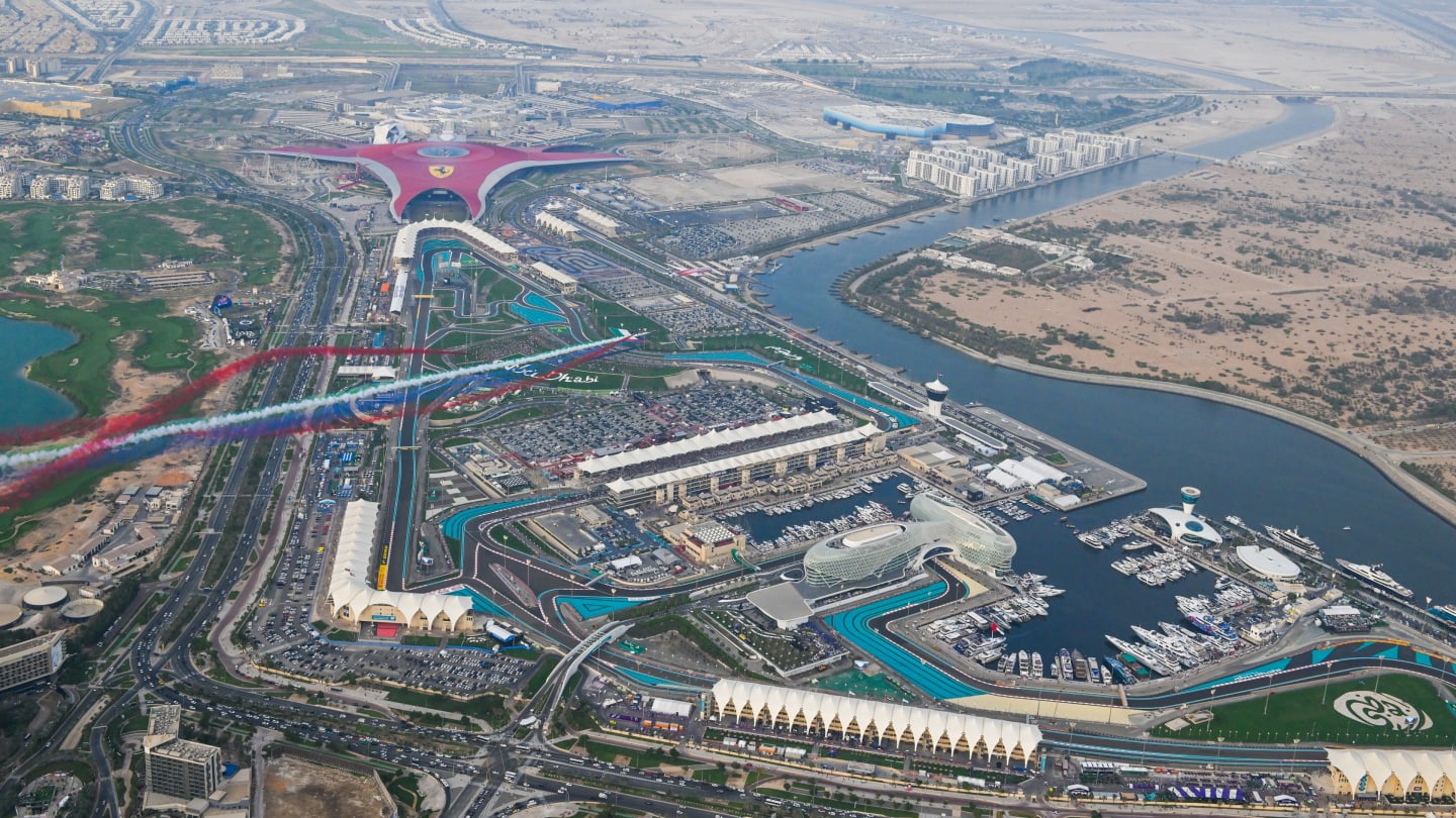 YAS MARINA CIRCUIT, UNITED ARAB EMIRATES - NOVEMBER 20: Aerial during the Abu Dhabi GP at Yas