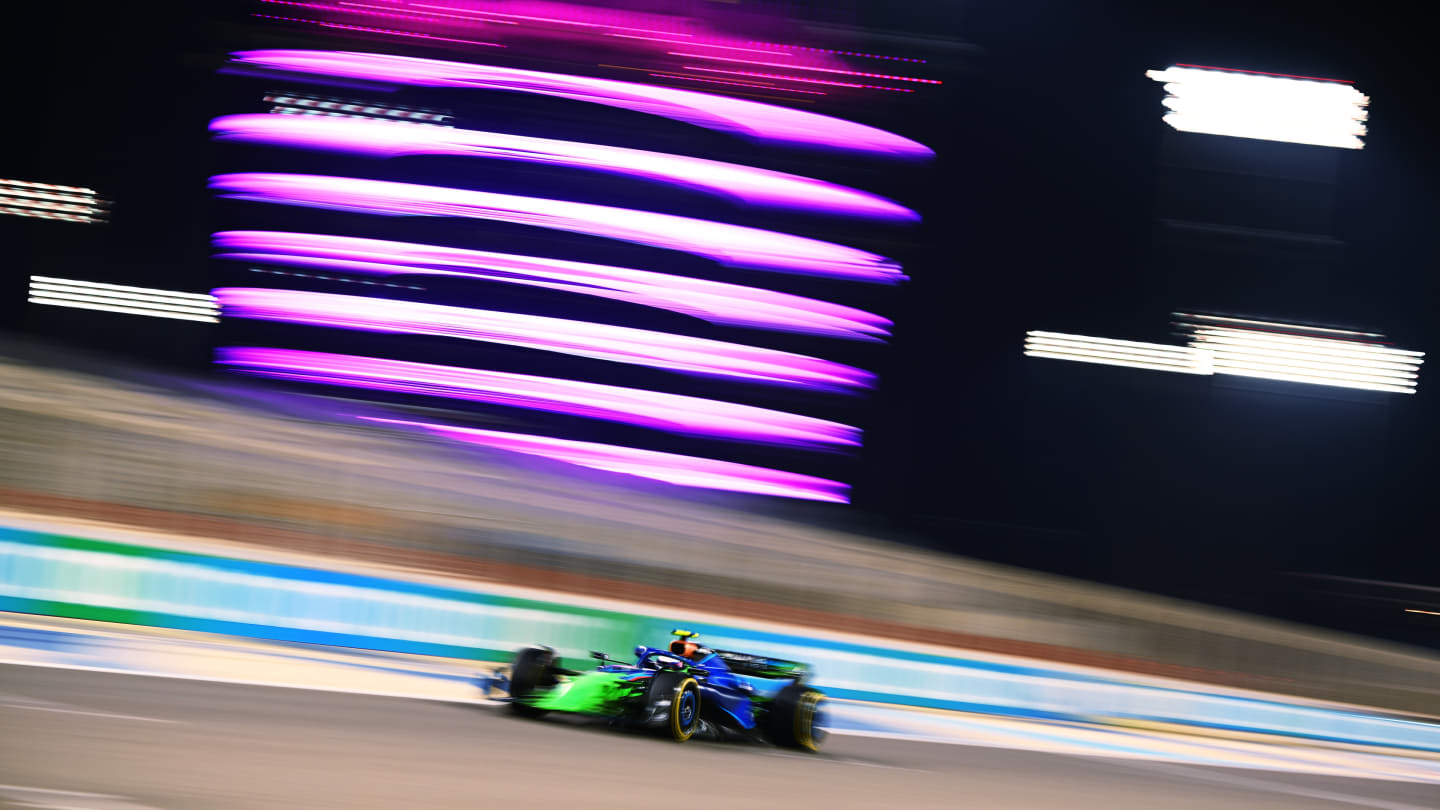 BAHRAIN, BAHRAIN - FEBRUARY 23: Logan Sargeant of United States driving the (2) Williams FW45