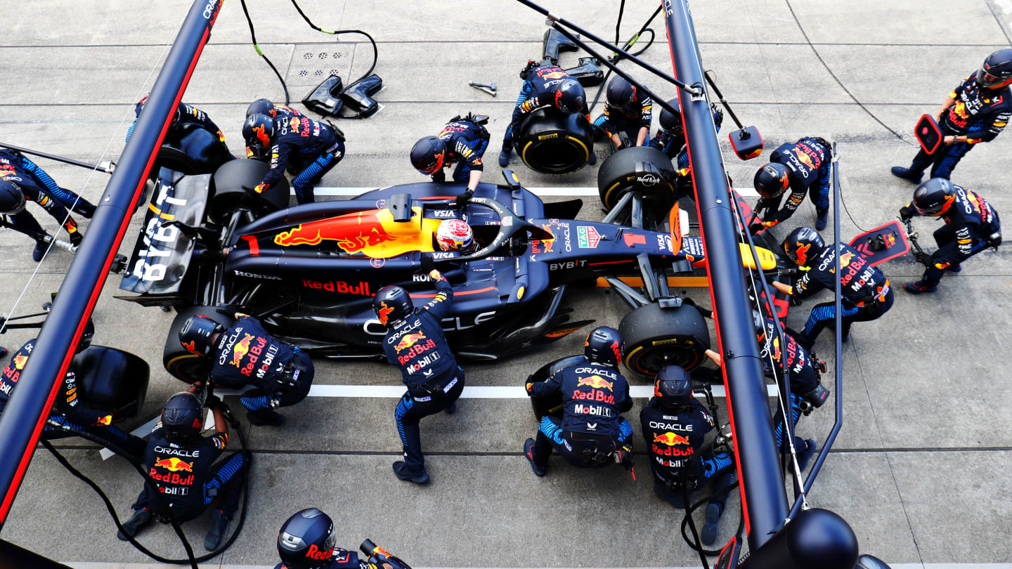 SUZUKA, JAPAN - APRIL 07: Max Verstappen of the Netherlands driving the (1) Oracle Red Bull Racing