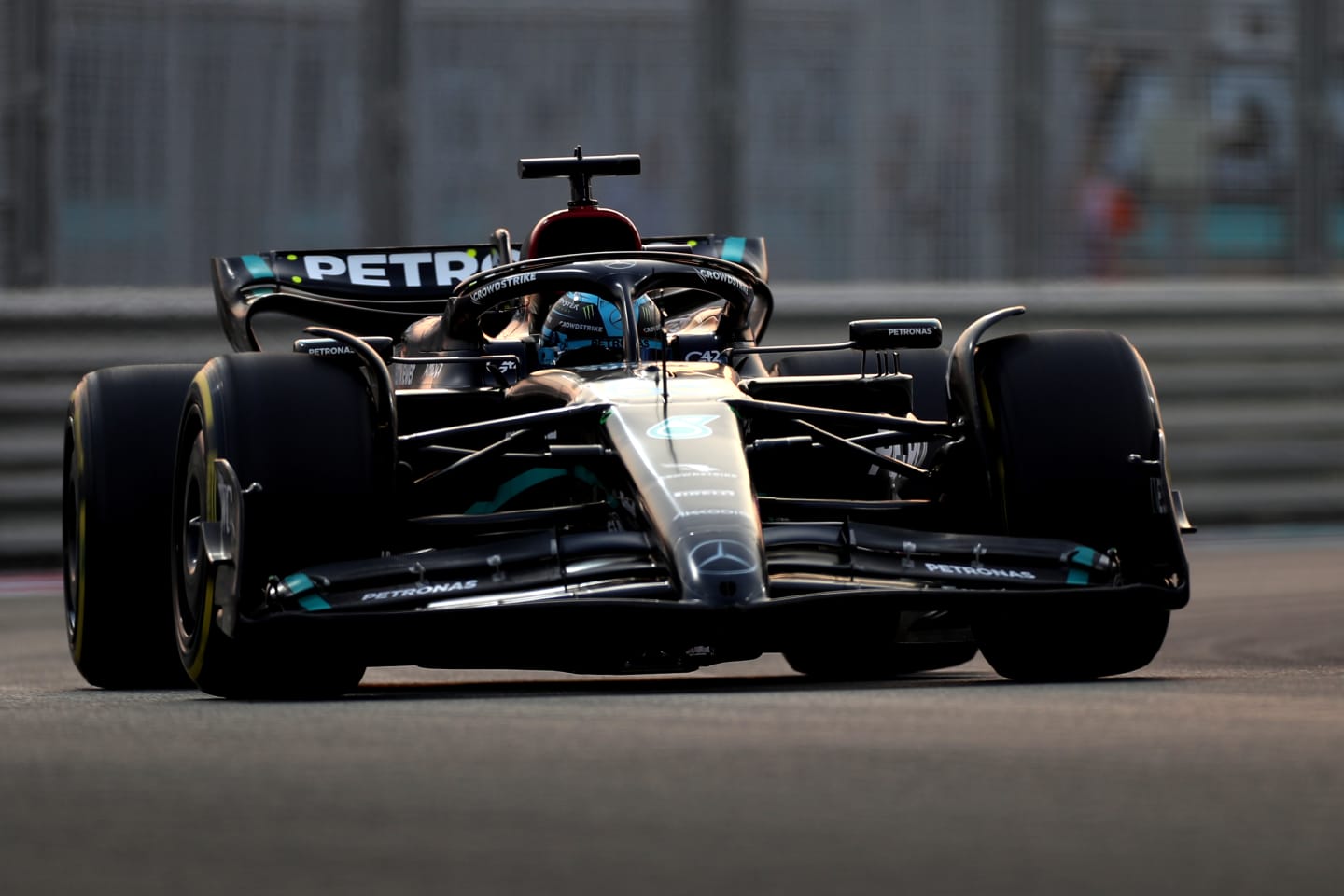 ABU DHABI, UNITED ARAB EMIRATES - NOVEMBER 24: George Russell of Great Britain driving the (63) Mercedes AMG Petronas F1 Team W14 on track during practice ahead of the F1 Grand Prix of Abu Dhabi at Yas Marina Circuit on November 24, 2023 in Abu Dhabi, United Arab Emirates. (Photo by Peter Fox/Getty Images)