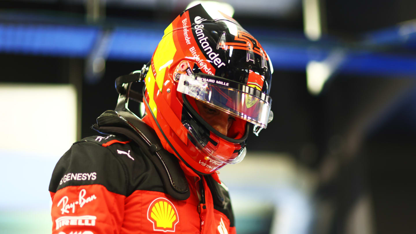 ABU DHABI, UNITED ARAB EMIRATES - NOVEMBER 26: Carlos Sainz of Spain driving (55) the Ferrari SF-23