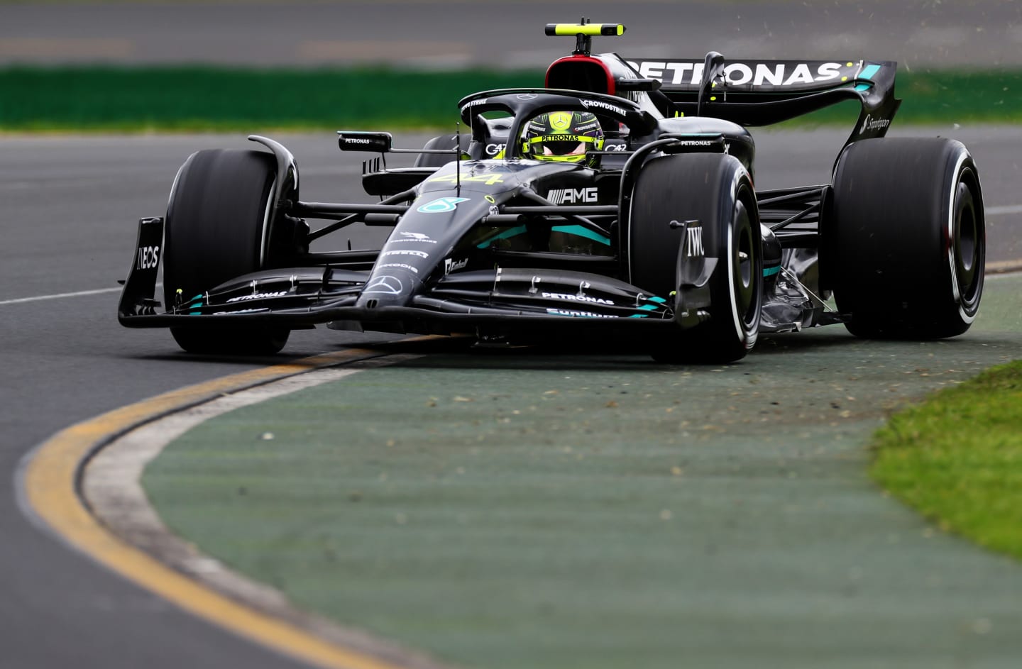 MELBOURNE, AUSTRALIA - MARCH 31: Lewis Hamilton of Great Britain driving the (44) Mercedes AMG Petronas F1 Team W14 on track during practice ahead of the F1 Grand Prix of Australia at Albert Park Grand Prix Circuit on March 31, 2023 in Melbourne, Australia. (Photo by Peter Fox/Getty Images)