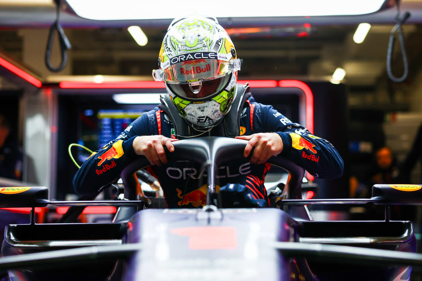 LAS VEGAS, NEVADA - NOVEMBER 17: Max Verstappen of the Netherlands and Oracle Red Bull Racing