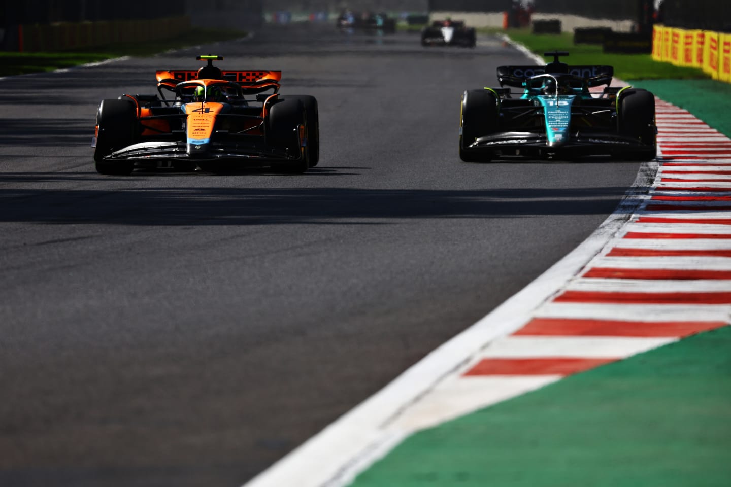 MEXICO CITY, MEXICO - OCTOBER 29: Lando Norris of Great Britain driving the (4) McLaren MCL60