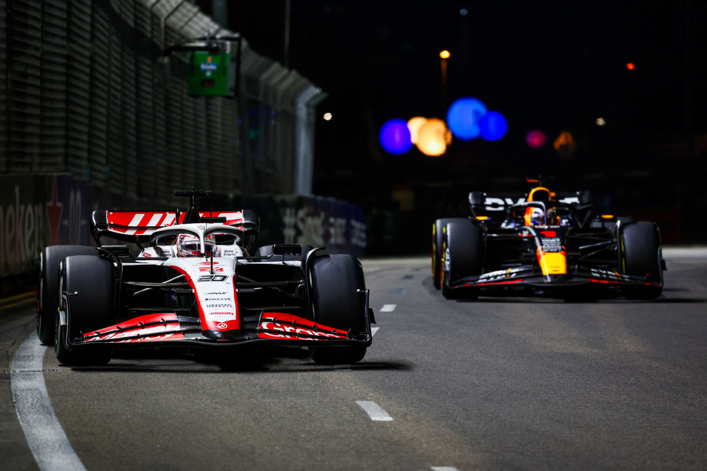 SINGAPORE, SINGAPORE - SEPTEMBER 17: Kevin Magnussen of Denmark driving the (20) Haas F1 VF-23