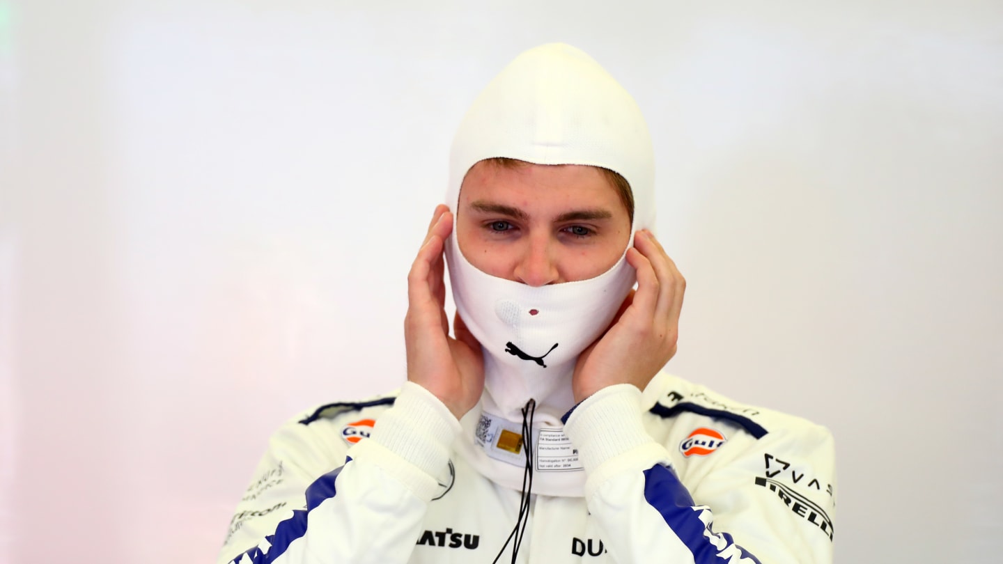BAHRAIN, BAHRAIN - FEBRUARY 29: Logan Sargeant of United States and Williams prepares to drive in the garage during practice ahead of the F1 Grand Prix of Bahrain at Bahrain International Circuit on February 29, 2024 in Bahrain, Bahrain. (Photo by Peter Fox - Formula 1/Formula 1 via Getty Images)