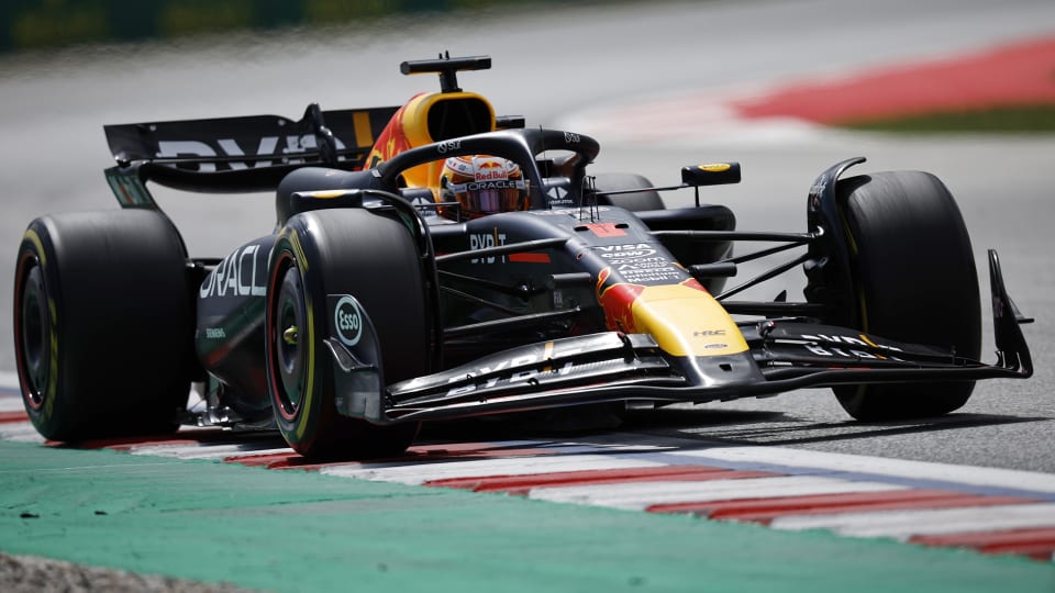 Verstappen akan tetap bersama Red Bull