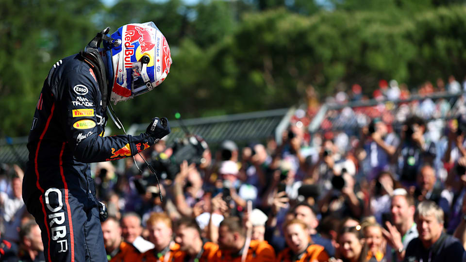 Max Verstappen câștigă Marele Premiu de la Imola și reduce diferența față de lider