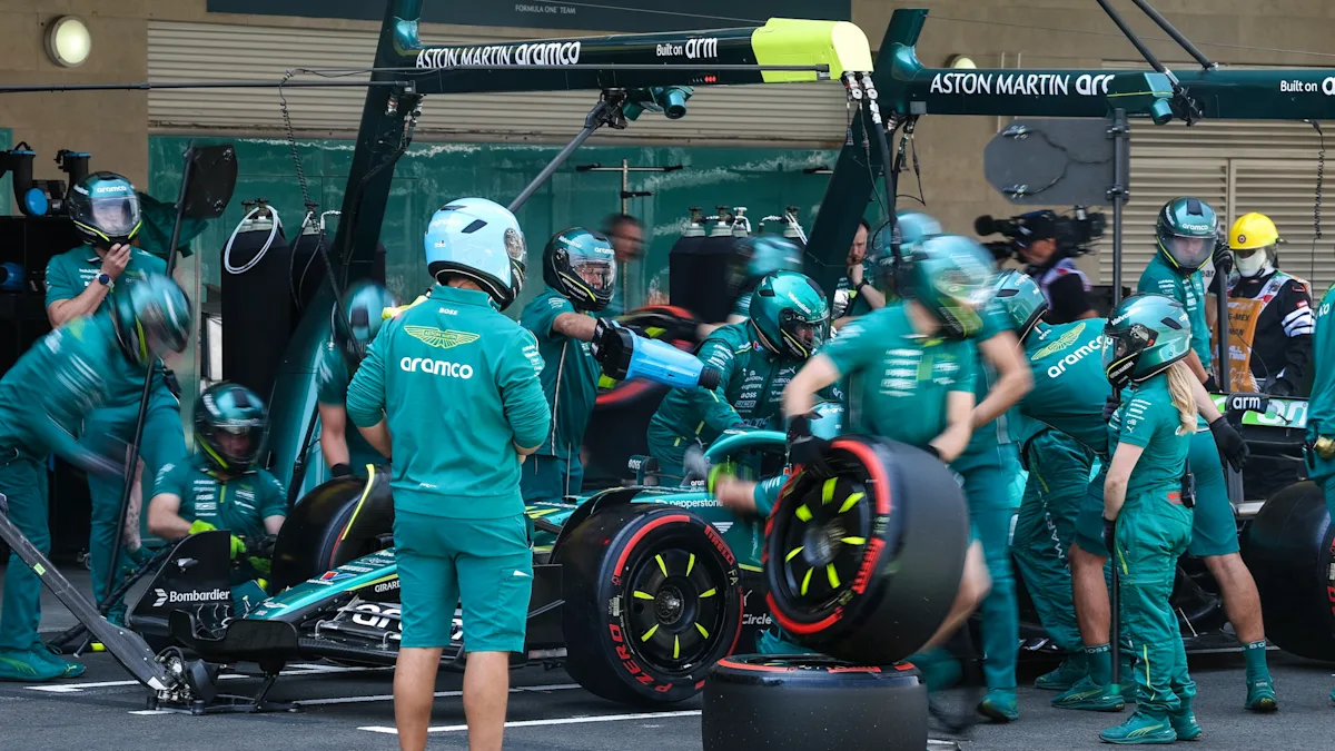 Aston Martin Formula 1 car on track at Autódromo Hermanos Rodríguez