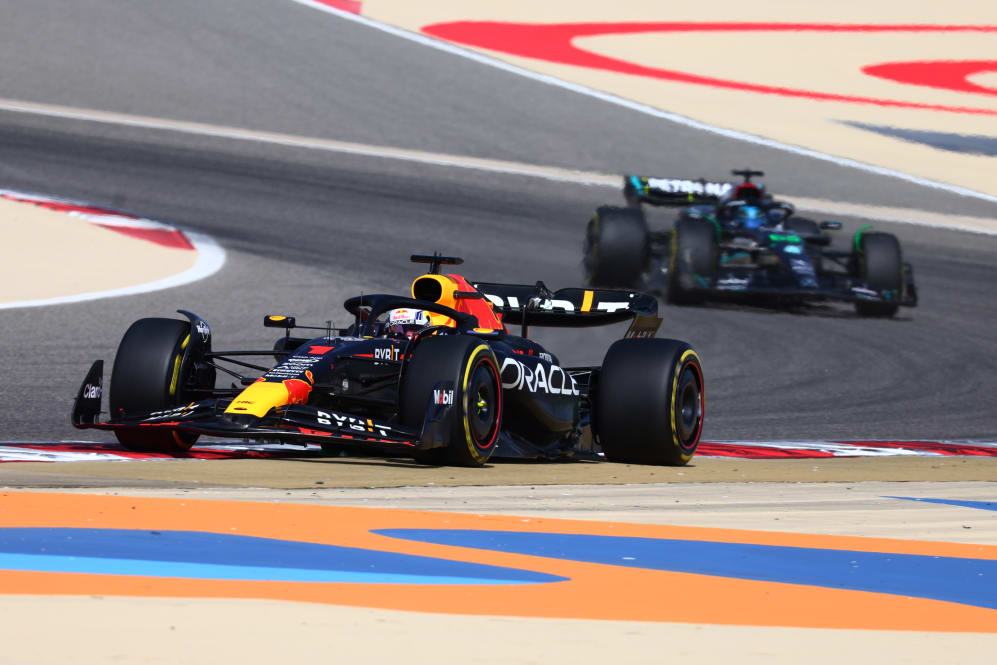 BAHREIN, BAHREIN - 23 DE FEBRERO: Max Verstappen de los Países Bajos conduciendo el (1) Oracle Red Bull