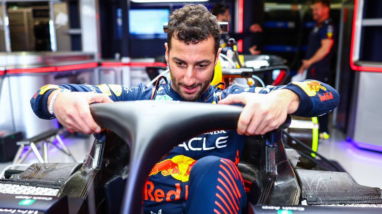 Ricciardo says scarcity of free F1 seats for 2024 'doesn't scare me