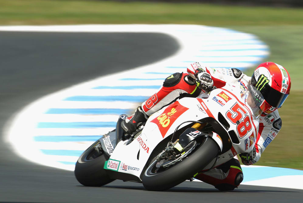 PHILLIP ISLAND, AUSTRALIA - OCTOBER 15:  Marco Simoncelli of Italy rides the #58 San Carlo Honda