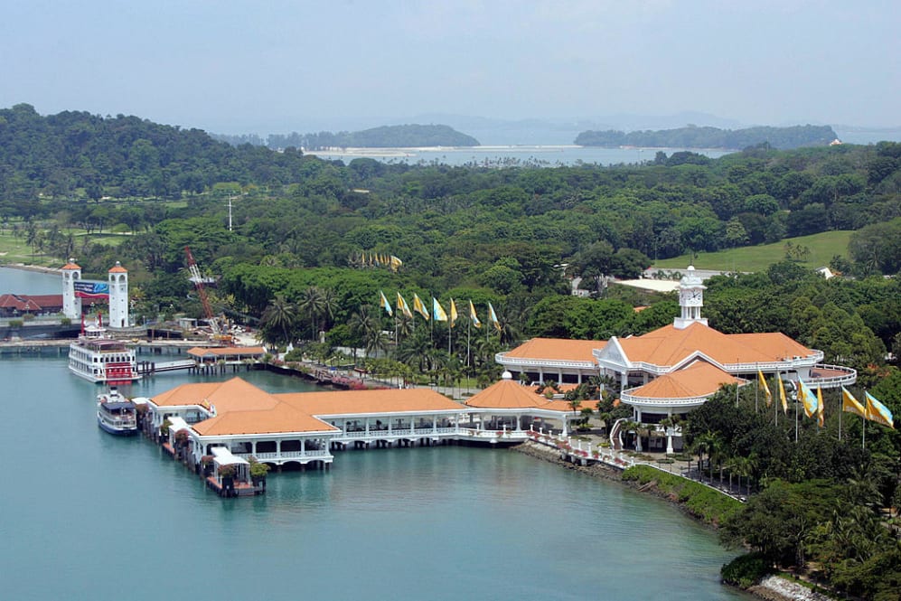 SINGAPORE, SINGAPORE:  A bird's eye rview of Sentosa Island resort in Singapore, 23 April 2005.  A
