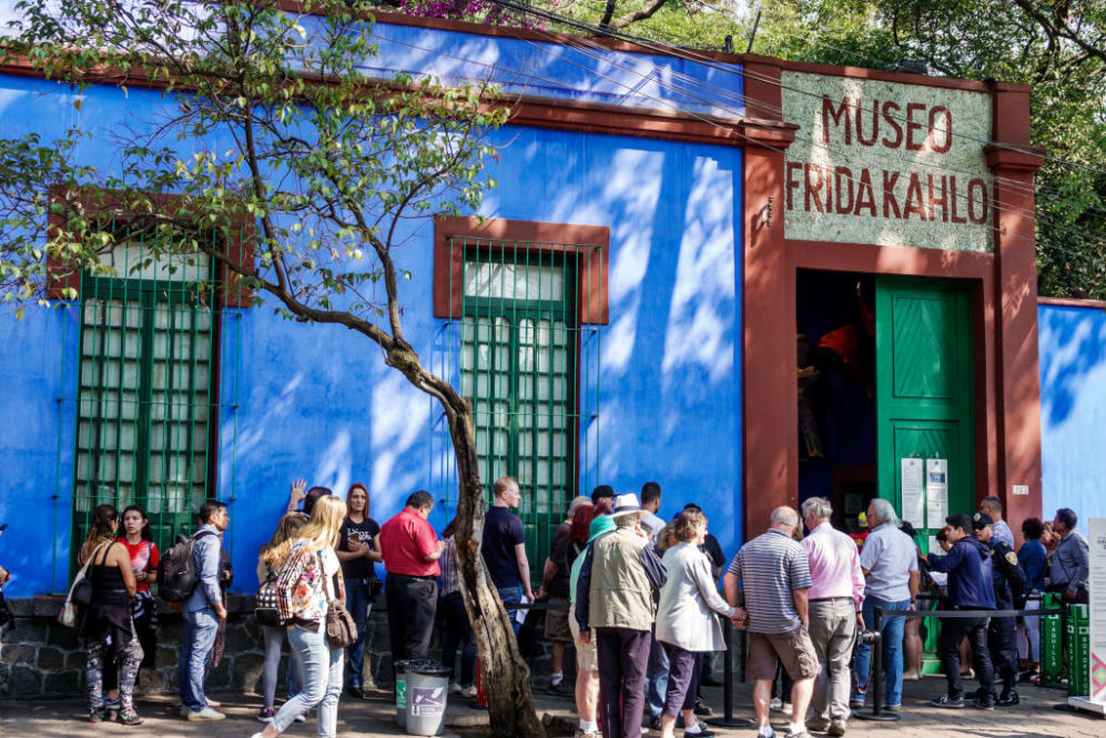 The entrance line for the Frida Kahlo Museum. (Photo by: Jeffrey Greenberg/Universal Images Group