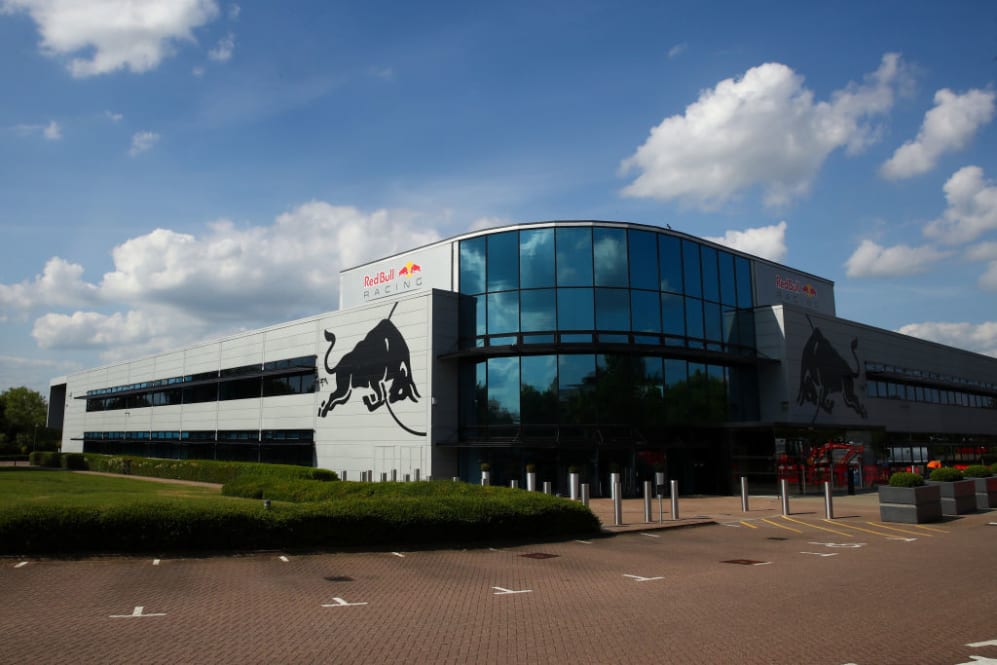 MILTON KEYNES, INGLATERRA - 27 DE MAYO: Una vista general de la sede del equipo Red Bull F1 Racing en mayo