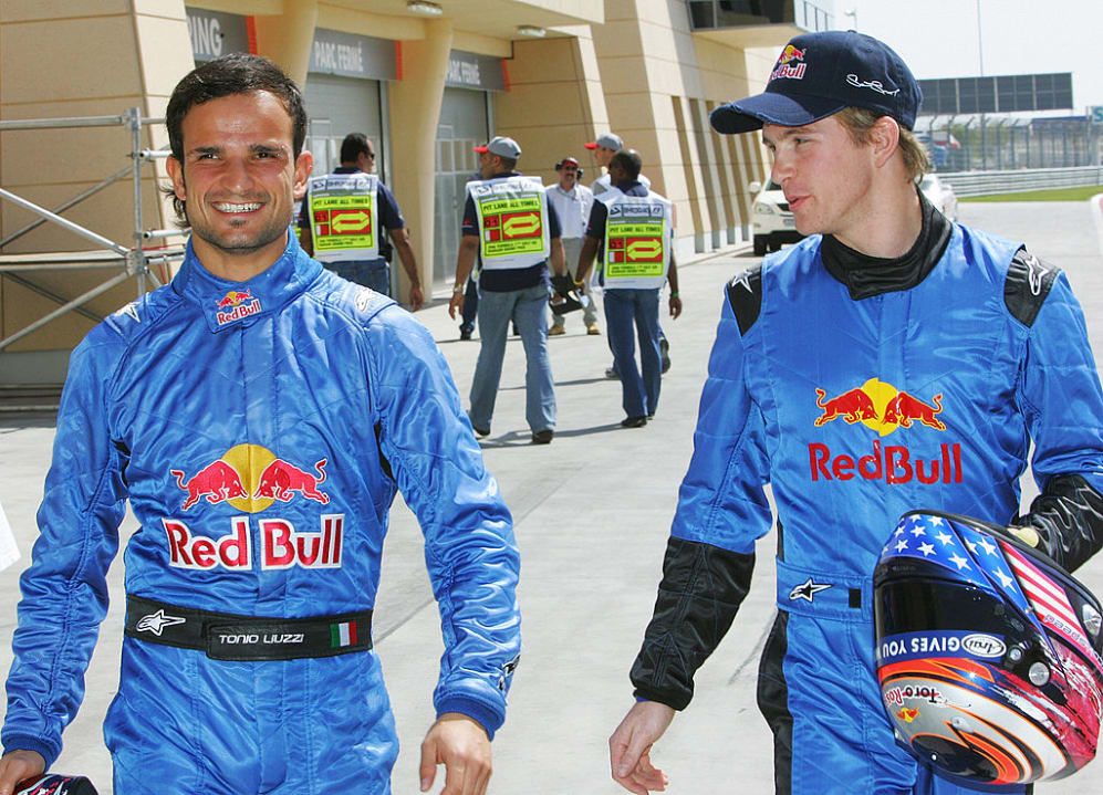 Vitantonio Liuzzi (izq.) y Scott Speed ​​fueron los dos primeros pilotos de Tost en Toro Rosso