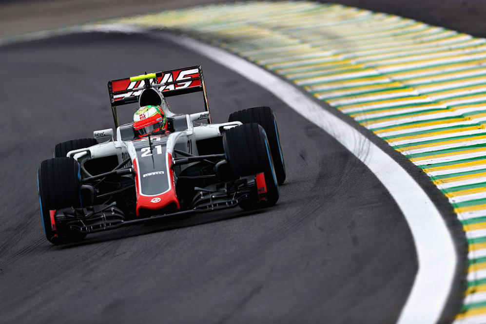 SAO PAULO, BRAZIL - NOVEMBER 12:  Esteban Gutierrez of Mexico driving the (21) Haas F1 Team