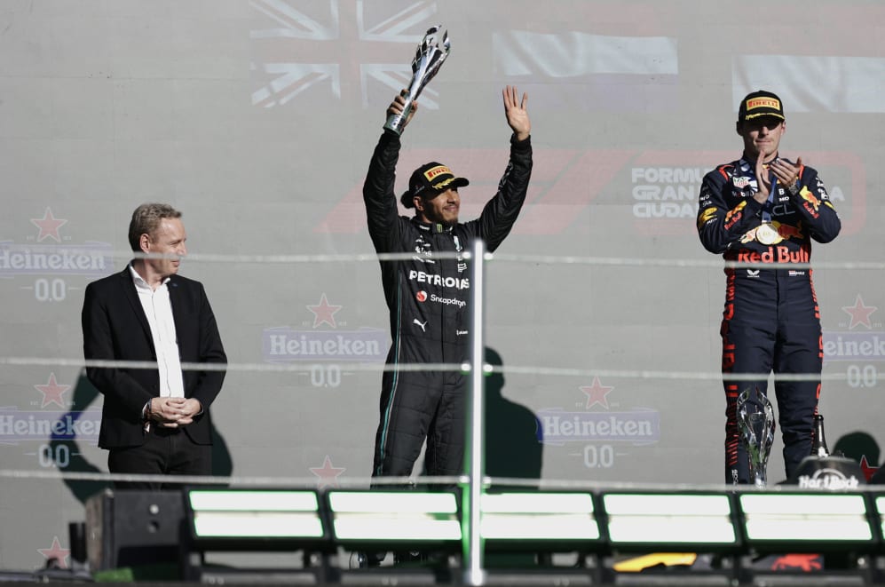 Entrega de premios del Gran Premio de la Ciudad de México en el Autódromo Hnos.  Rodríguez, donde Max Verstappen, Rojo