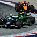 SPIELBERG, AUSTRIA - JUNE 29: Fernando Alonso of Spain driving the (14) Aston Martin F1 Team AMR25 Mercedes leads Gabriel Bortoleto of Brazil driving the (5) Kick Sauber C45 Ferrari and Oscar Piastri of Australia driving the (81) McLaren MCL39 Mercedes on track during the F1 Grand Prix of Austria at Red Bull Ring on June 29, 2025 in Spielberg, Austria. (Photo by James Sutton - Formula 1/Formula 1 via Getty Images)