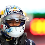 LAS VEGAS, NEVADA - NOVEMBER 21: Nineteenth placed qualifier Yuki Tsunoda of Japan and Oracle Red