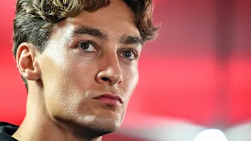 Russell%20Netherlands.jpg